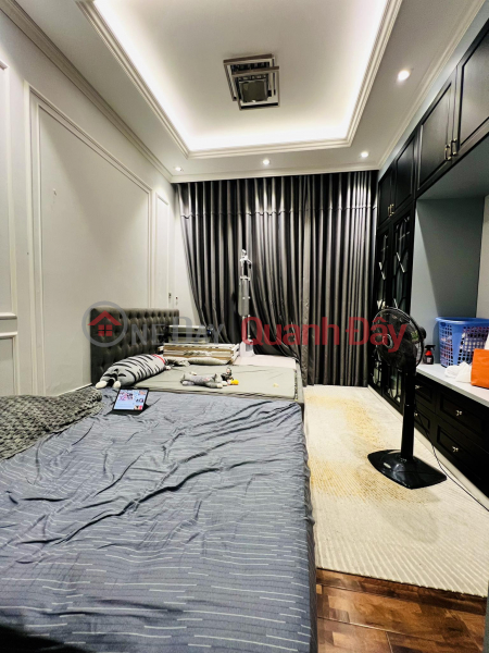 đ 11.5 Billion 8 Billion VND for sale, beautiful 3-storey house, 4x15 Nguyen Trai, District 5, free luxury furniture