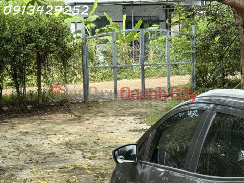 Urgent sale of a plot of land located in a densely populated residential area, at an excellent price considering its potential. _0