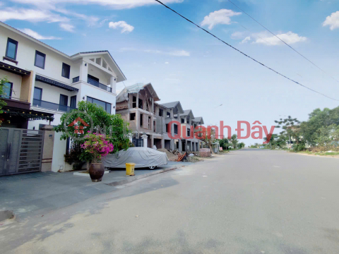 Land for sale in Anh Dung Villa area - super wide 25m road - 180m² - 9m frontage _0