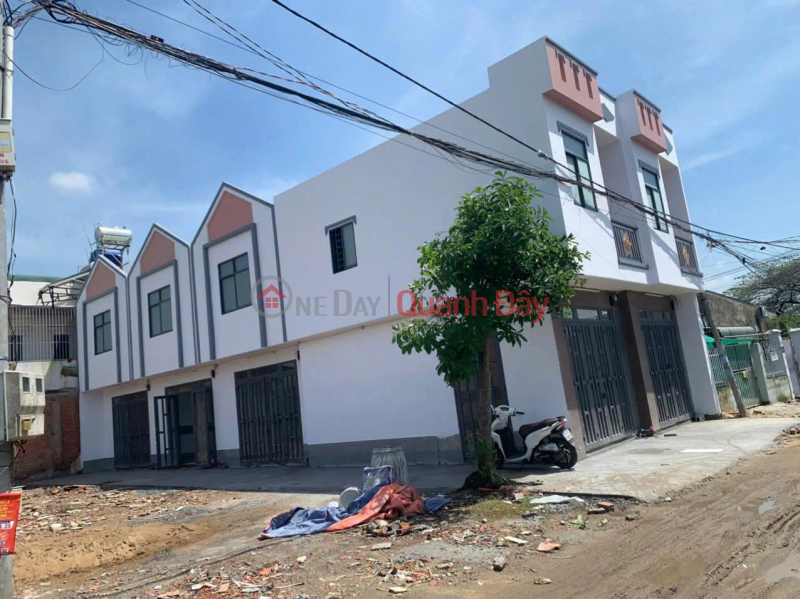 HOT !!! OWNER HOUSE - Good Price - House for Sale in My Hanh Nam Commune, Duc Hoa, Long An Sales Listings