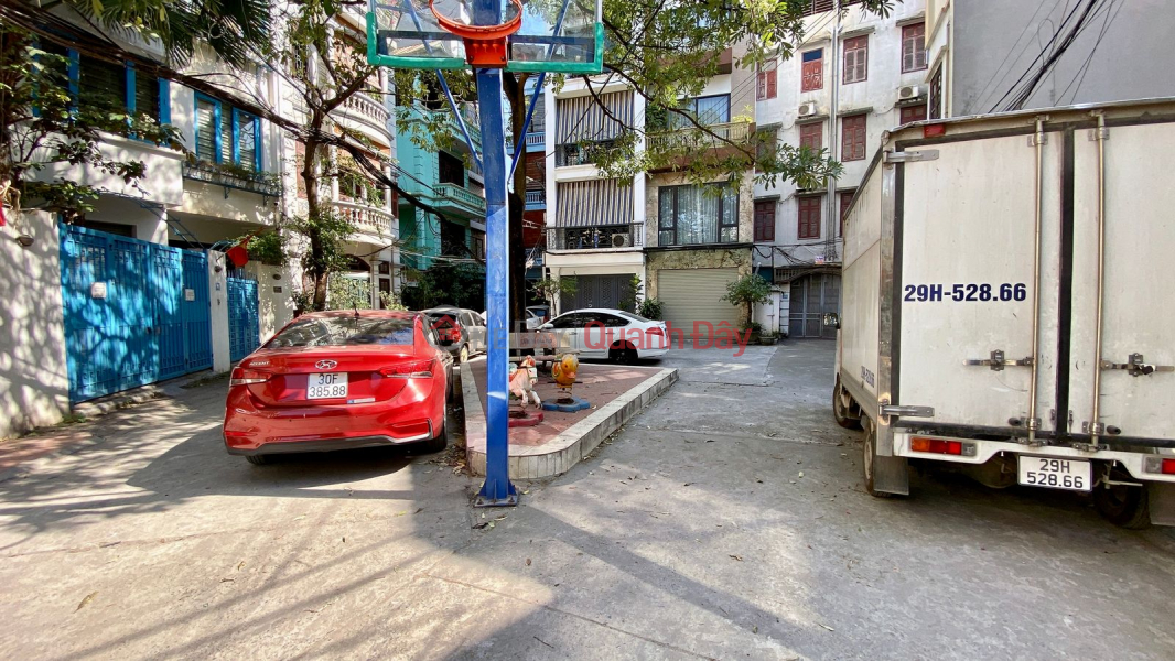 đ 18.5 Billion | LUXURIOUS 7-STORY PROPERTY WITH ELEVATOR AND CAR ACCESS INTO THE HOUSE. Lam Ha, 45m2, Price: 18.5 billion VND. Long Bien, Hanoi.