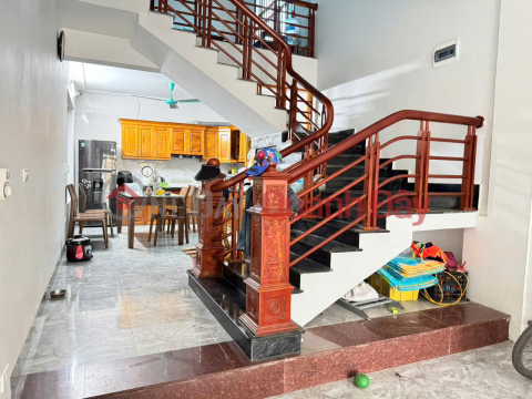 3-storey house for sale, group 11, Quang Minh town, Me Linh. New house, fully furnished, 2 open sides _0