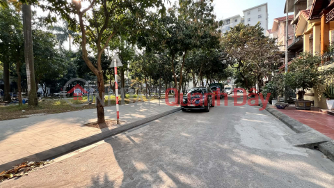 Corner villa in Viet Hung, 3 sides open, wide sidewalk, car access, view of green park. _0