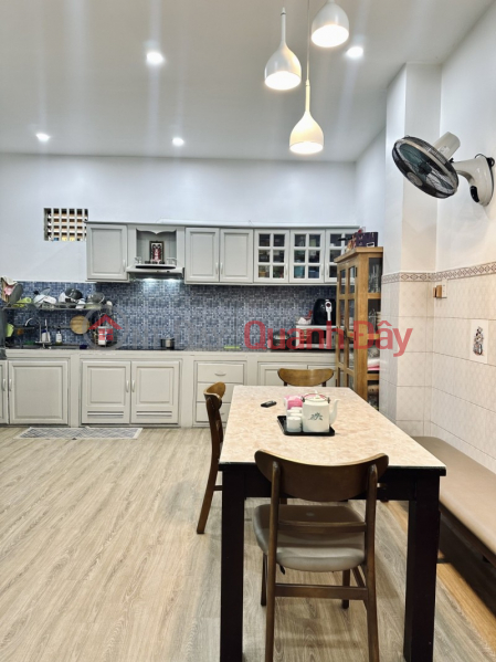 Urgent sale of 2-sided garden house in Nguyen Dinh Chinh alley, 85m2, 3 floors, 6m wide. Full functionality. A little 9 billion, Vietnam, Sales | đ 9.8 Billion