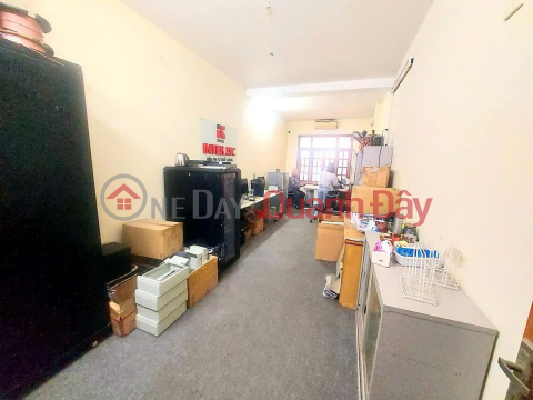 PRIME BUSINESS PROPERTY, 10M FROM MAIN ROAD (CAR ACCESS),2 SIDES OPEN, AVAILABLE AREA 55m², 3 FLOORS, FRONTAGE: 3.3M, PRICE 16.8 BILLION VND _0