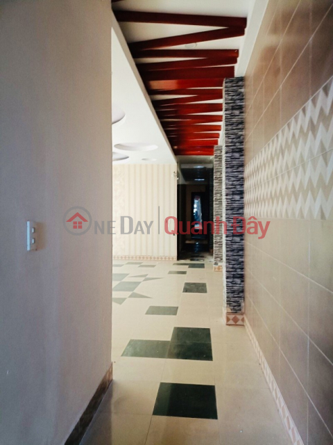 ► Hung Vuong frontage close to Con Market, BIG C, 178m2, Width 6.2, 4 floors _0