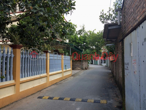 Land for sale in Thuan Thanh, Bac Ninh. 76m2 * frontage 7.2m * 2 billion. Cars can pass through, into the land. _0