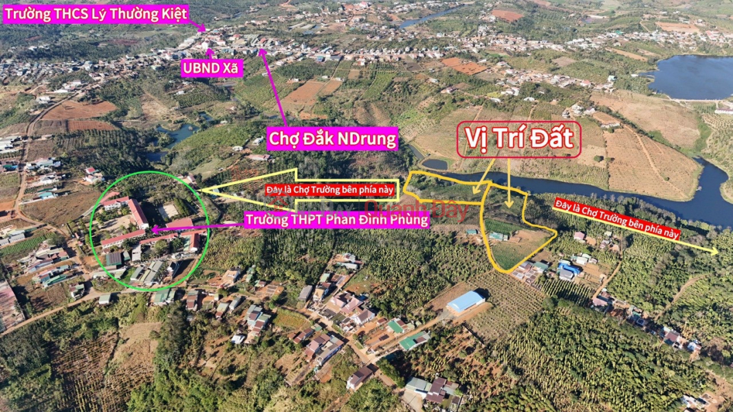 Bán đất view hồ gần chợ Nâm Njang có 440m mặt tiền đường và 150m MT hồ Niêm yết bán