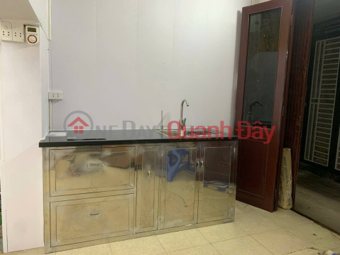 House for rent in lane 184 Tran Khat Chan, 3 floors x 30m2, 2 bedrooms, 7 million for family, group _0