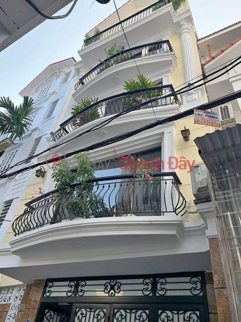 Owner needs to sell Hong Mai Hai Ba Trung townhouse, car parked at door 43M 5T, price only 5 billion 6. _0