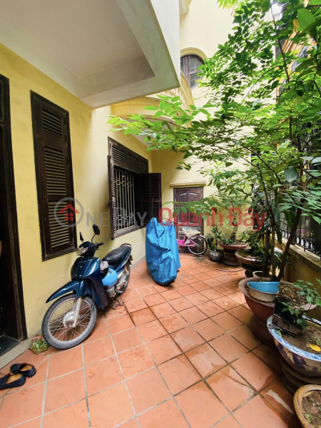 Property Search Vietnam | OneDay | Residential | Sales Listings | House for sale Hoang Cau Dt: 80m corner house with 2 frontages 8m and 10m. 2 lanes for cars to run through