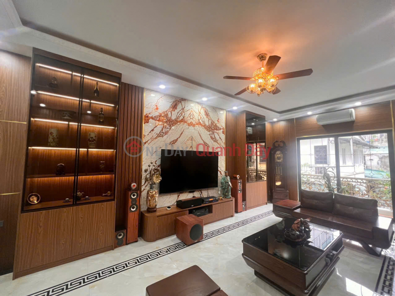 đ 22 Billion | BEAUTIFUL HOUSE FOR SALE, CAR PARKING AT THE GATE, FULLY FURNISHED, Ngoc Thuy, 90m2, 6 FLOORS, 22 BILLION VND, Long Bien.