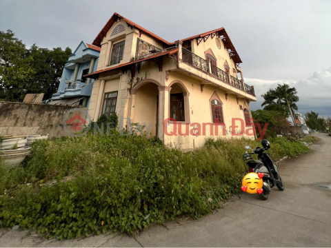 Villa for sale National Highway 13, Hiep Binh Phuoc Ward, Thu Duc City, river view, D. Super Large, price reduced to 13.5 billion _0