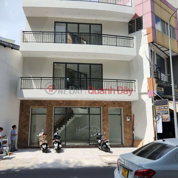 HOUSE ON NGUYEN THAI BINH STREET, 10m WIDE, 4 FLOORS Rental Listings