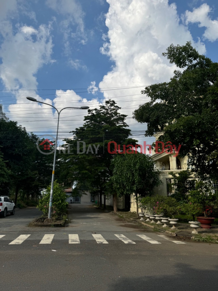 đ 17.5 Billion, Super Rare Land for Sale in District 9! Villa land at extremely cheap price right in Lien Phuong, 450m2, price only 17.5 billion negotiable