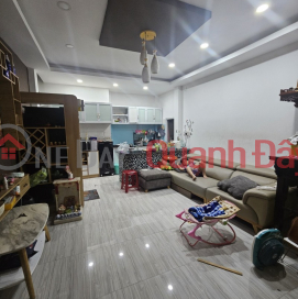 Suffocating house reduced by 3.4 billion, price to 9.5 billion, 94 square meters, 5-meter wide, expanding at the back, no car space _0