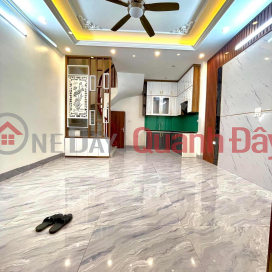 Bán nhà đường Hoàng Mai. DT: 30m2 xây 5 tầng, MT: 4m giá 3,7 tỷ. _0