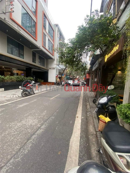 đ 18.5 Billion, House for sale on Kim Ma Thuong Street, Ba Dinh District. 77m Frontage 5m Approximately 18 Billion. Commitment to Real Photos Accurate Description.