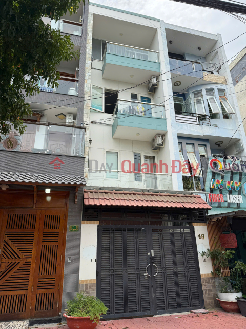 Owner selling a house with a prime location in District 8, right in the city center. _0
