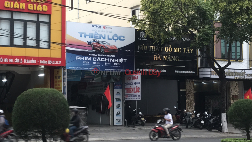 I saw Western Tamarind Wood in Da Nang - 582 Nguyen Huu Tho (Nội thấy Gỗ Me Tây Đà Nẵng- 582 Nguyễn Hữu Thọ),Cam Le | (2)