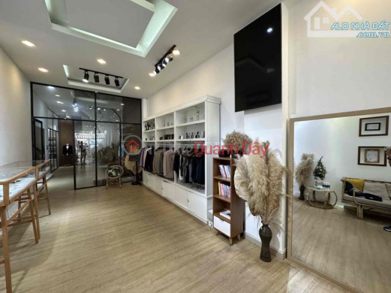 đ 43 tỷ | Biệt thự MT Nguyễn Thành Ý - DT: 7,2*16 - hầm, 4 tầng - 43 tỷ TL(Khan hiếm)