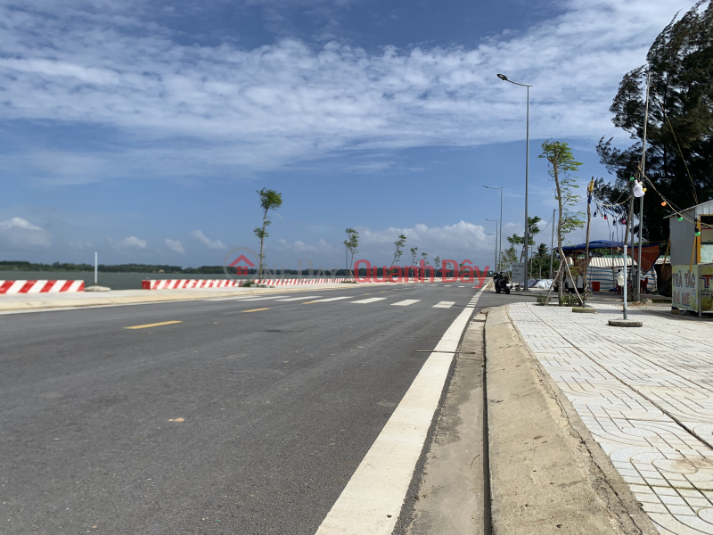 ₫ 1.5 Billion Land for sale in Duc Pho, front view of An Khe lagoon, 15m asphalt road, cheap price