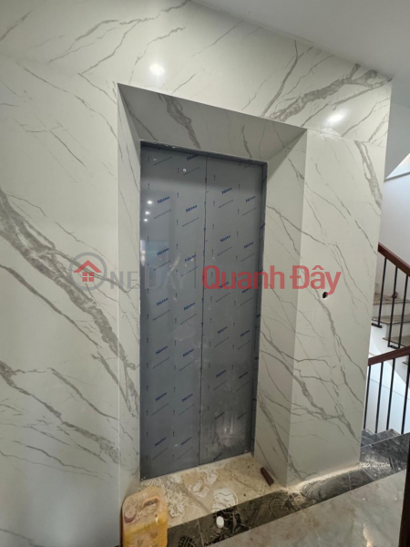 House for sale in Ngoc Thuy, 50m x 6 floors, garage, elevator, after opening the hill, only over 12 billion, negotiable. Contact 0936123469 Vietnam Sales, đ 12.8 Billion