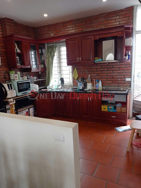 Whole house for rent, lane 57, right at Vinh Tuy market gate, 40m2 x 4 floors, for business, family, group _0