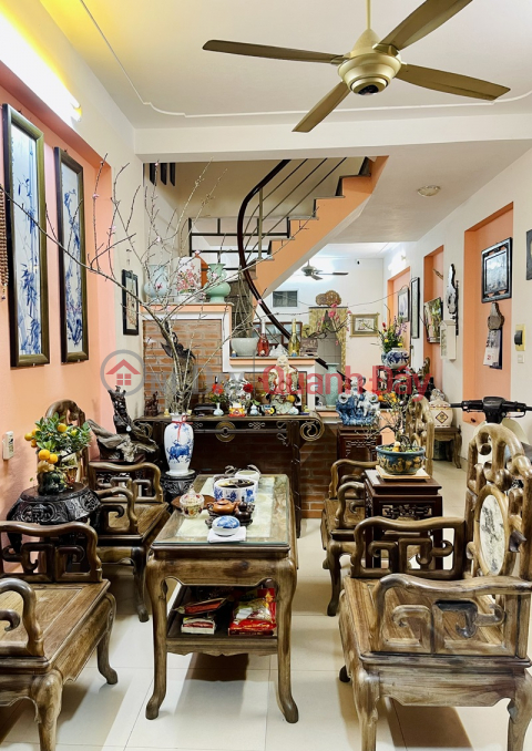 The owner needs to sell his house at Lane 32 An Duong Street, Yen Phu Ward, Tay Ho, Hanoi. _0