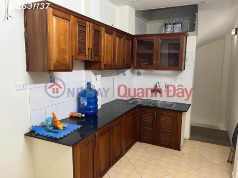 Cho thuê nhà nguyên căn tại ngõ 1160 đường Láng, Đống Đa, HN, DT 80m2, 8,5tr/1 tháng _0