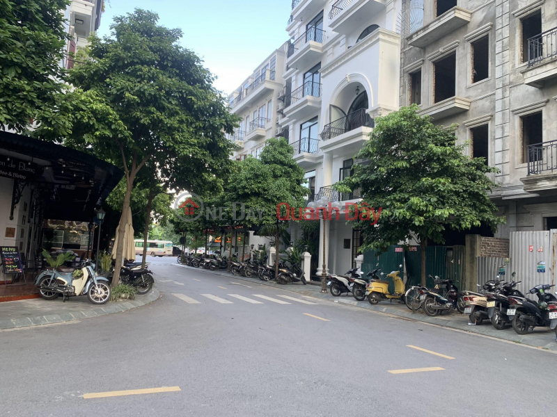 Property Search Vietnam | OneDay | Residential Sales Listings, SUPER PRODUCT NEXT TO LONG BIEN CORNER LOT 76M x 5 FLOORS, 6M FRONTAGE, SIDEWALK, PARKING CARS, DAY AND NIGHT BUSINESS