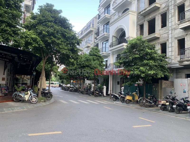 Property Search Vietnam | OneDay | Residential | Sales Listings | SUPER PRODUCT NEXT TO LONG BIEN CORNER LOT 76M x 5 FLOORS, 6M FRONTAGE, SIDEWALK, PARKING CARS, DAY AND NIGHT BUSINESS