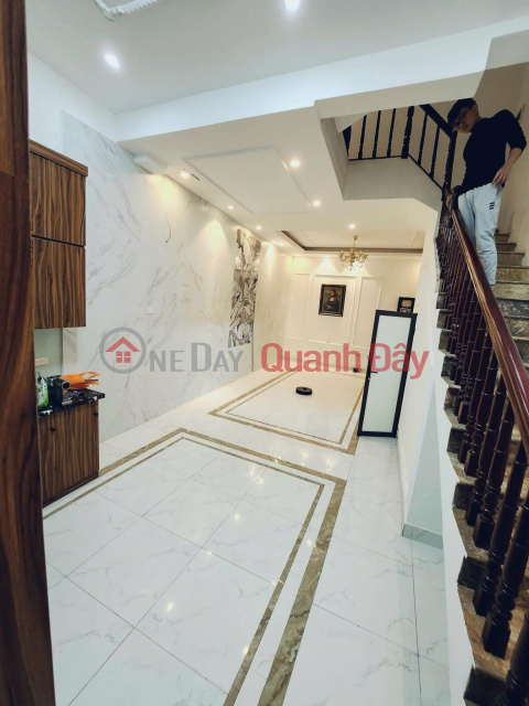 House for rent in lane 281 Doi Can for GROUP OF 6 PEOPLE, ONL BUSINESS 35m2 x 4 floors, 3 bedrooms, 15 million _0