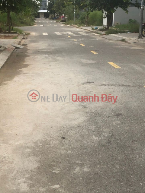The land is located on the main road (anh-4928096221)_0