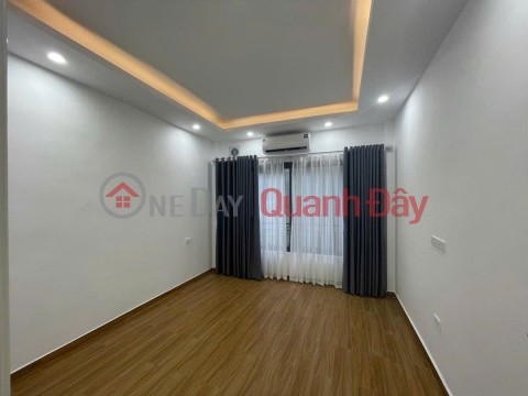 Bán nhà Vũ Tông Phan,Thanh Xuân - 40m 5 tầng gần ô tô trước nhà 2,5m _0