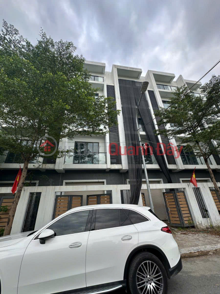 URGENT! HOUSE IN LOT, SIDEWALK, CAR AVOIDANCE, PHU DIEN DISTRICT, TAINGUYEN, 65 SQM x 6 FLOORS, FRONTAGE=5M, 15.3 billion Sales Listings