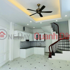 House for sale 62m2 Au Co Street, Tay Ho Elevator Enter Cash Flow 10%\/year Price 8.3 Billion VND _0