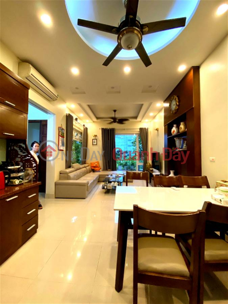 Selling Hoang Quoc Viet Townhouse in Cau Giay District. Book 42m Actual 54m Built 5 Floors 6m Frontage Slightly 13 Billion. Photo Commitment | Vietnam | Sales, đ 13.5 Billion