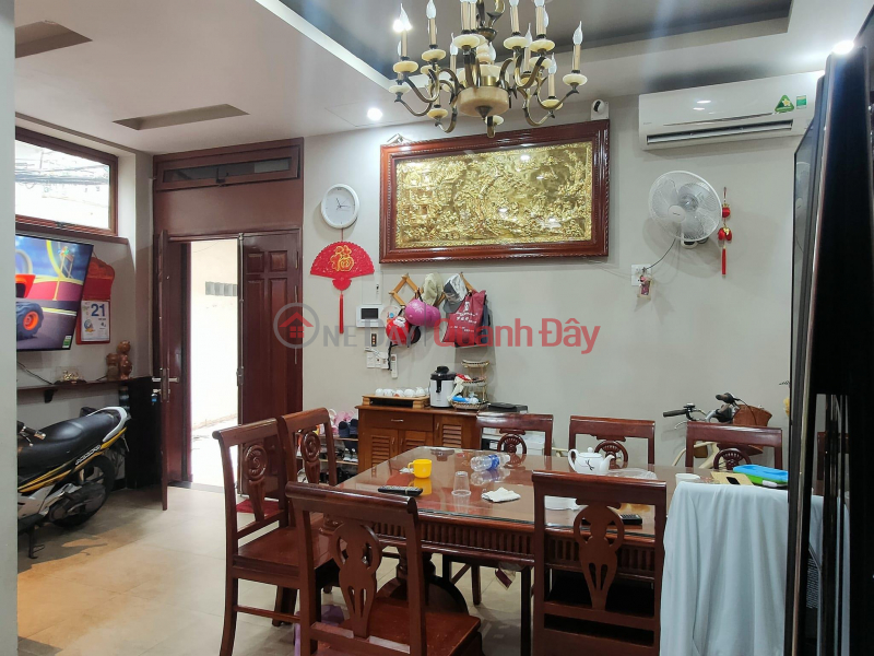 House for sale in Lo Duc, Hai Ba Trung 40m, 5 floors, corner lot, nice house, 15m to the street, in vip. Sales Listings