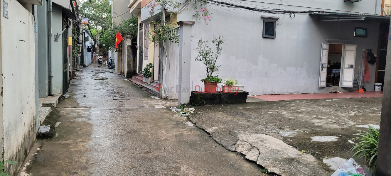 Corner lot for sale, car-friendly alley, area 86.6m² - near Nguyen Lam street, beautiful location, high profit potential Sales Listings