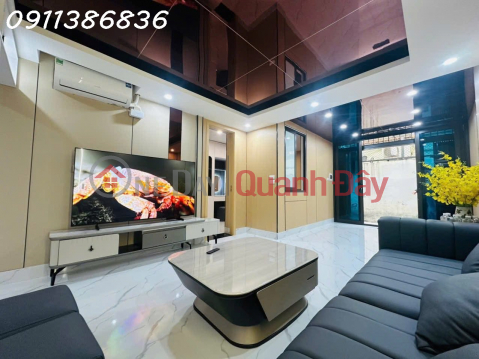 Tầng 1 TT Láng Hạ 75m 3PN 2WC, Nội thất mới đét, gần Ô tô, hơn 5 tỷ _0