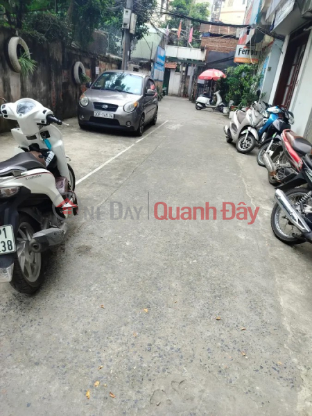 BÁN NHÀ: Hoàng Quốc Việt. DT: 42m2 - C4 - MT 4.05m -7.85 tỷ Niêm yết bán