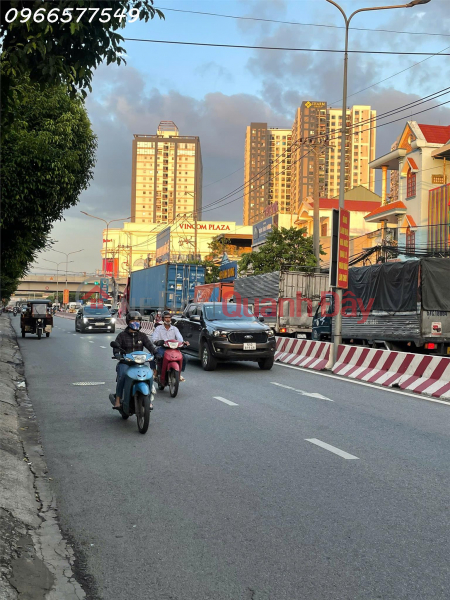 đ 9.5 Billion Owner urgently needs to sell a house on a main street in Binh Hoa ward, Ho Chi Minh City, ideal for business.
