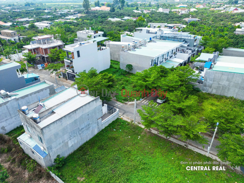 | Please Select, , Sales Listings đ 950 Million