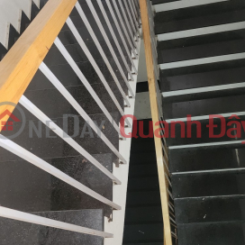 ► MT Ha Huy Giap, right next to the Administrative Center, 80m2, 4 floors, 12 rooms, 10.x billion VND _0