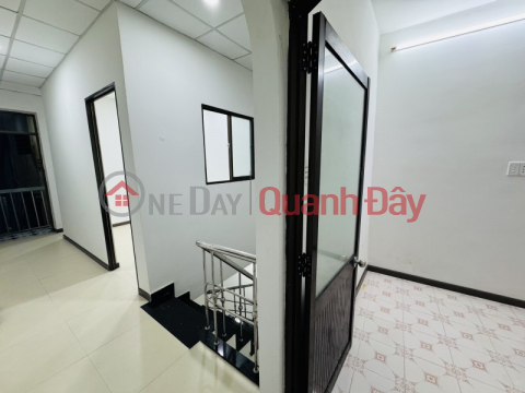 ► Spacious house in an alley near Phan Chau Trinh and Hoang Dieu main roads, 45m2, 2.5 floors, beautiful, 3.45 billion VND. _0