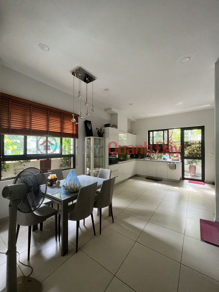 Owner sells Vin Thang Long villa 179m2 - Full high-end furniture Sales Listings