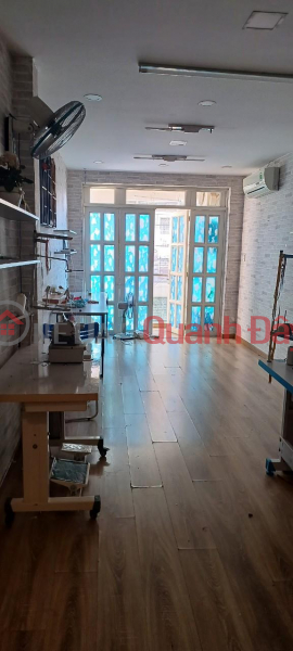 đ 4.5 Million/ month, 2 rooms for rent in Phu Nhuan market, HCMC