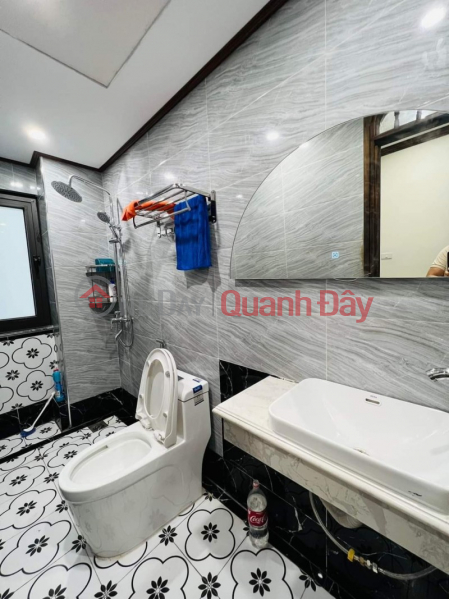 Property Search Vietnam | OneDay | Nhà ở Niêm yết bán, Tôi cần bán nhà ngõ 132/42 Cầu Giấy – 32m2, 6 tầng – 15 triệu/tháng.