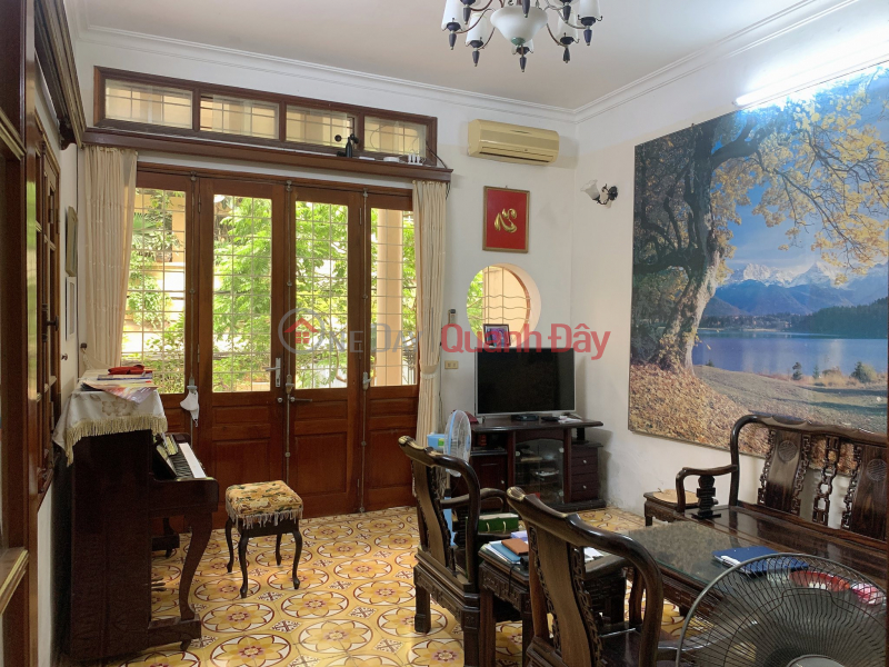 House for sale on Le Thanh Tong, 35m2, 4 floors, 3.3m frontage, over 14 billion, wide alley, full of amenities Sales Listings